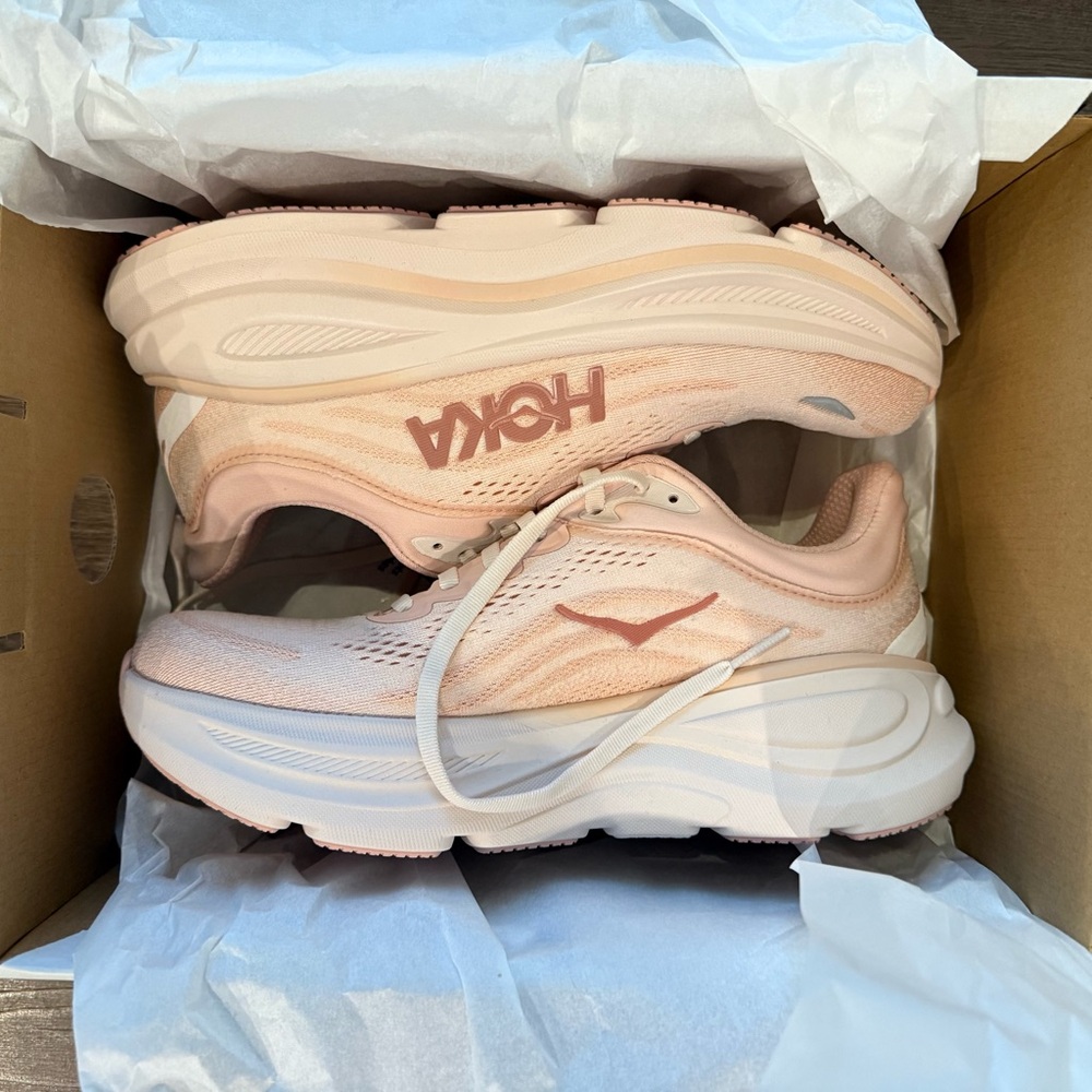 Hoka - Bondi 9 - Size 8 WIDE